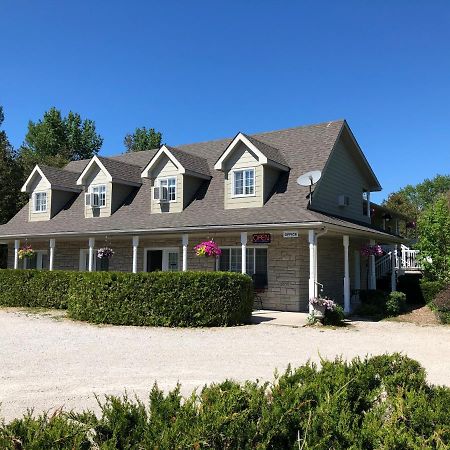Adventure The Bruce Inn - Recently Renovated With Outdoor Hot Tub Tobermory Exterior photo